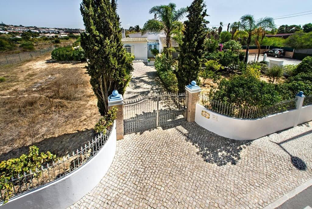 Villa Cabrita, Superb Location, Large Villa, Walk To Restaurants, Supermarkets Beach جويا المظهر الخارجي الصورة