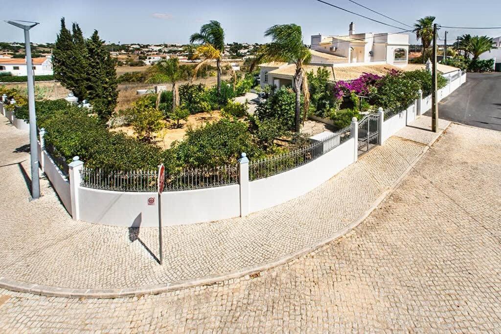 Villa Cabrita, Superb Location, Large Villa, Walk To Restaurants, Supermarkets Beach جويا المظهر الخارجي الصورة